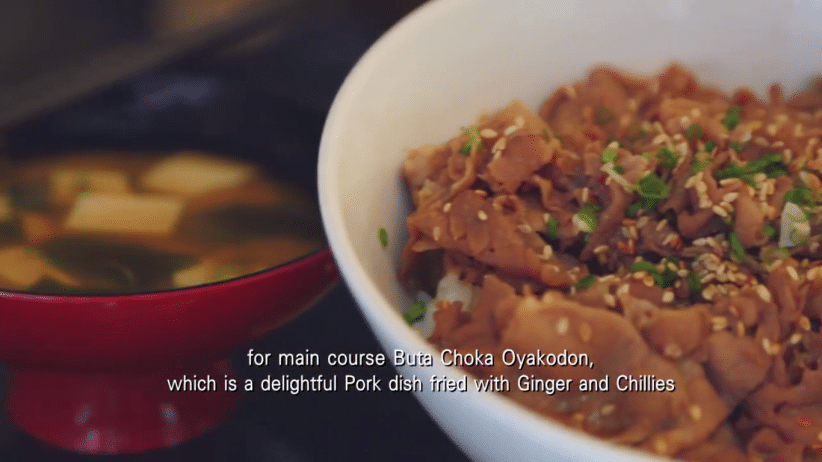 ข้าวหน้าหมูผัดขิงสไตล์ญี่ปุ่น